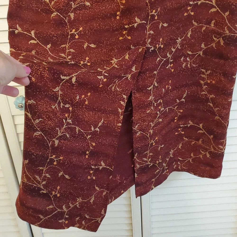 Leslie Fay Elegant Floral Sleeveless Burgundy Dress, Size 18 - Picture 11 of 13